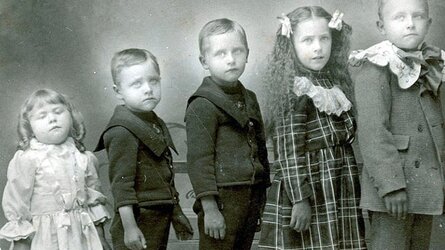 _89874329_children.jpg _89874329_children.jpg