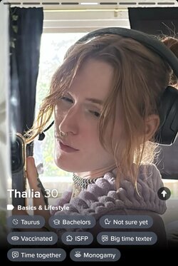 thalia_2.jpg thalia_2.jpg