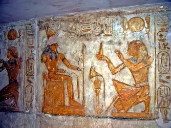 Ramses-II-offering-Abu-Simbel-Horus-Aswan.webp Ramses-II-offering-Abu-Simbel-Horus-Aswan.webp