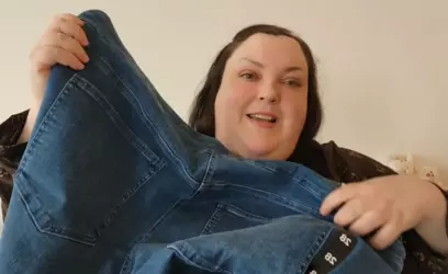 size 28 jeans.png size 28 jeans.png