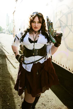 plus size cosplayer steampunk.jpg