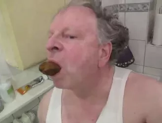 786px-Brownpill2.jpg
