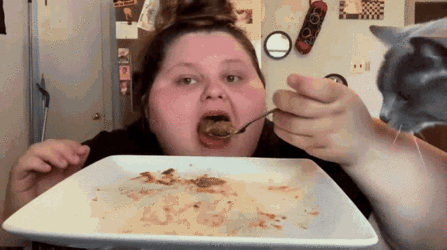 amber-lynn-last-bite.gif