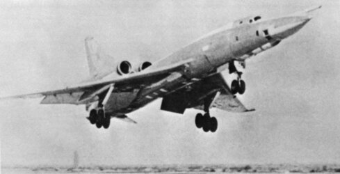 Tu-22_landing.jpg Tu-22_landing.jpg