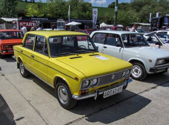 lada-2105-oldtimer-wurde-beim-71404.jpg