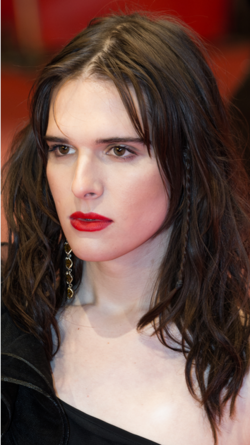 Wiki Hari Nef.png
