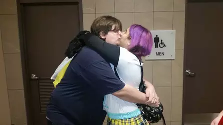 smoochu.jpg