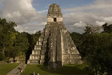 temple-1-tikal.webp