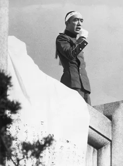 Mishima_Yukio_1970.jpg