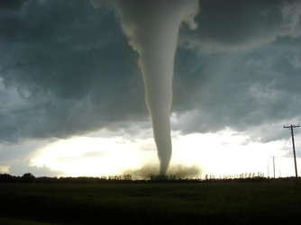 F5_tornado_Elie_Manitoba_2007.jpg