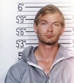 AE-Jeffrey-Dahmer-544048382-BB.jpg
