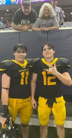 twin-brother-hunter-austin-metcalf-101664823.webp