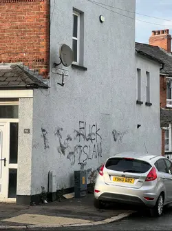 graffiti2fuckislam.png