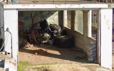 garagejunk.jpg