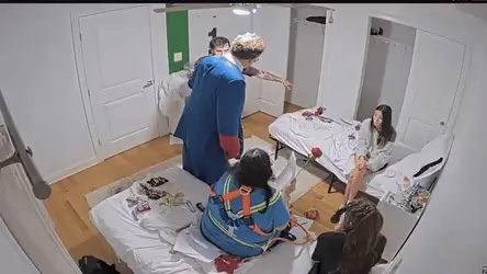 Sam Throw Freddie.gif