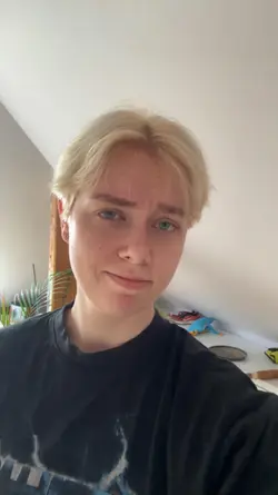 2szkdhotsrch1.jpg