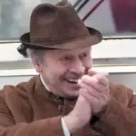 Toilet seats vendor